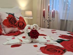 Posteľ alebo postele v izbe v ubytovaní Albina apartman + 37 fotografií
