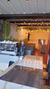 Nhà bếp/bếp nhỏ tại HOTEL Y RESTAURANTE SHALOM