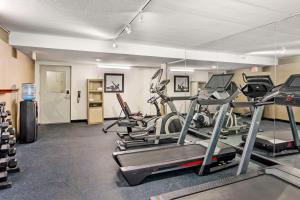 Fitness centrum a/nebo fitness zařízení v ubytování Best Western Westgate Inn