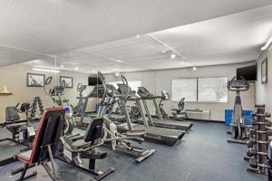 Fitness centrum a/nebo fitness zařízení v ubytování Best Western Westgate Inn