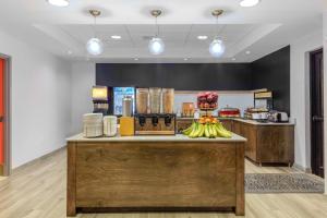 a store with a counter with bananas on it at Hampton Inn Sarasota I-75 Bee Ridge in Sarasota