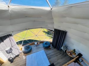 Balkón alebo terasa v ubytovaní Silence Glamp - Glamping Bieszczady