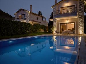 Bazén v ubytování Avesta Private Villas nebo v jeho okolí
