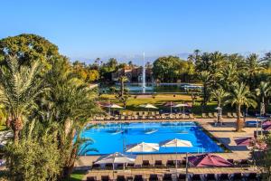 Bazén v ubytování Barceló Palmeraie Oasis Resort nebo v jeho okolí