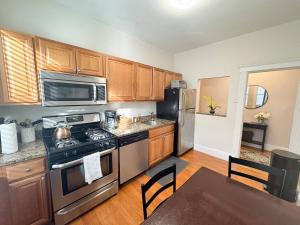Gallery image of 2 Bed, In Unit Laundry, Boston College, Balcony in Boston