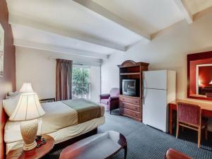 Kuchyň nebo kuchyňský kout v ubytování Scottish Inn Whippany + 14 fotografií