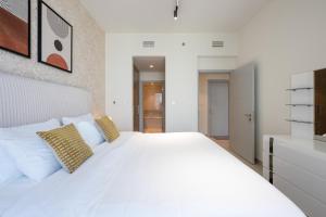 صورة لـ Luxurious 2BR in Forte 2 with Spacious Gym with Squash Court في دبي
