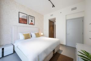 صورة لـ Luxurious 2BR in Forte 2 with Spacious Gym with Squash Court في دبي