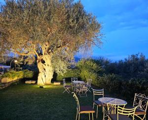 Imagen de la galería de Antico Borgo Etneo Country Hotel, en Calatabiano 95 fotos más