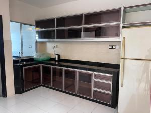 Η κουζίνα ή μικρή κουζίνα στο Setia 9 Austin Near LongSing YiJia HeLiXuan New Cathay Restaurant