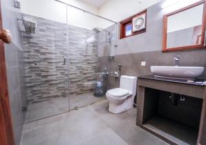 Koupelna v ubytování Solaris Beach View Resort & Spa by VOYE HOMES