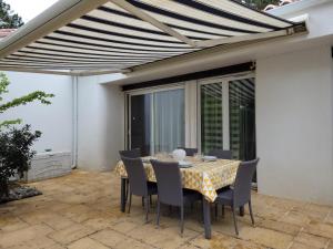 Patio nebo venkovní prostory v ubytování La Capeline