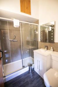 Vannituba majutusasutuses Treworgie Barton - Braddon