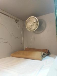 Postel nebo postele na pokoji v ubytování Noor Dormitory Sakinaka