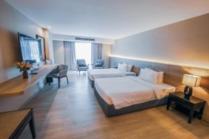 Afbeelding uit fotogalerij van Alpine Golf Resort Chiang Mai in Ban Huai Sai Nua