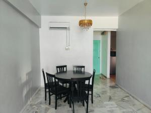 GLORY BEACH 3BR Apartments with SEA VIEW休息區