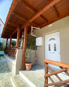 Gallery image of The Garden Studio 2 in Kriopigi