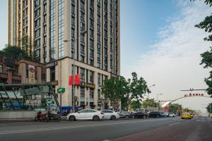Fotografia z galérie ubytovania Wuyu Hotel, Smart Park & Happy Valley Jinshansi Metro v destinácii Čchung-čching