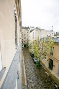 パリにある2 pièces moderne Victor Hugo/Trocaderoの建物から見える街並み