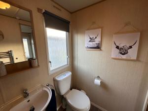 Bilik mandi di A Beautiful Dog Friendly Holiday Home