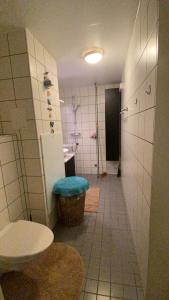 Um banheiro em Cozy room in shared apartment