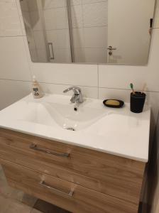 Koupelna v ubytování Chez Dori Chambre privée