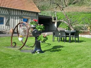 Zahrada ubytování Maison de 3 chambres avec jardin clos et wifi a Offranville a 4 km de la plage