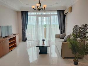 Istumisnurk majutusasutuses Riverbank Suites Sarawak Riverview, Waterfont Kuching City