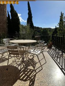 Fotografie z fotogalerie ubytování Casa Rural Porta Del Cel v destinaci Serra