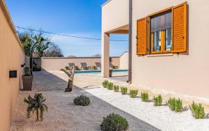 Το κτήριο όπου στεγάζεται  η βίλα