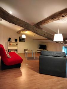 TV a/nebo společenská místnost v ubytování Chambre d'hôtes La terrasse de Sabatas + 14 fotografií