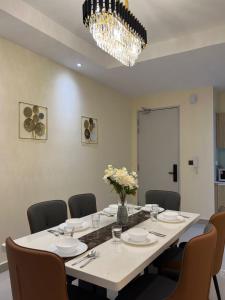Fotografie z fotogalerie ubytování Meridin Bayvue 3 Bedroom v destinaci Kampong Kuala Masai