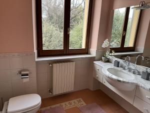 Kylpyhuone majoituspaikassa La Casa Del Contadino