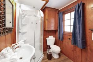 Foto dalla galleria di Lakeview Family Cabin by Big Bear Vacations a Big Bear Lake Altre 16 foto