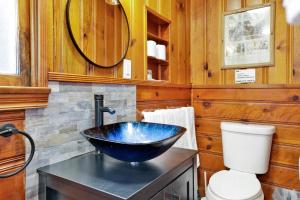 Foto dalla galleria di Lupine Lakeside Resort Cabin by Big Bear Vacations a Big Bear Lake Altre 22 foto