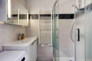Ein Badezimmer in der Unterkunft *Le Terracota*proche Paris 10min
