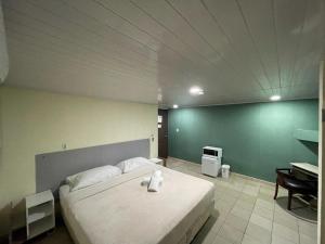 Cama ou camas em um quarto em Hostal EL Prado