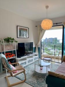 Et opholdsområde på Sea view 2 bedroom Fully furnished Apartment Forest City Starview Bay Johor Malaysia