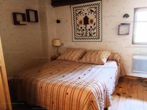 מיטה או מיטות בחדר ב-Appartement Formiguères, 3 pièces, 6 personnes - FR-1-295-199