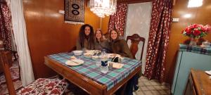 Fotografie z fotogalerie ubytování Houseboat Wild Rose v destinaci Šrínagar