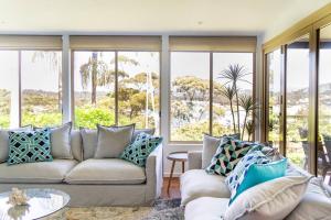 Et sittehjørne på Newly renovated 4 bedroom home in Newport with Pittwater views