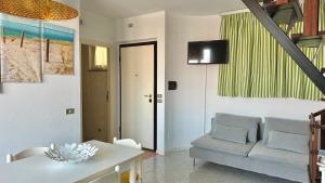 Imagen de la galería de M386 - Marcelli, trilocale con giardino e vista mare, en Marcelli