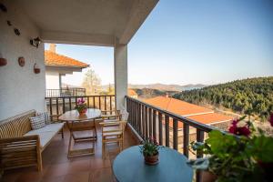Μπαλκόνι ή βεράντα στο Alonia Forest House
