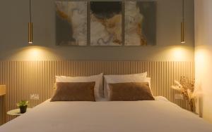 Nathan's Suites On The Beach客房内的一张或多张床位