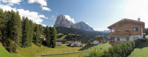 Fotografia z galérie ubytovania Apartments La Mana v destinácii Santa Cristina in Val Gardena