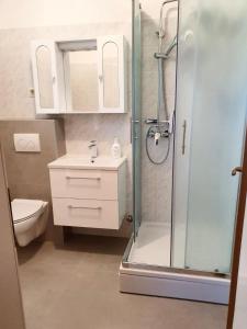 Koupelna v ubytování Guesthouse Pejo