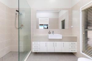 Gallery image of AVALON 4 Bedroom home Kingfisher Bay Fraser Island 8 GUEST in Kingfisher Bay