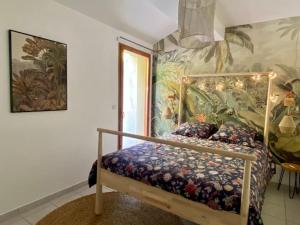 Postel nebo postele na pokoji v ubytování Loft au pied du Lubéron