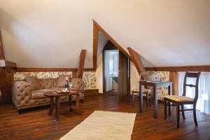 Posezení v ubytování Alatskivi Castle