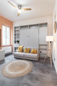 Posezení v ubytování Loano centro Storico appartamento Loft con ParcheggioPrivatoGratuito